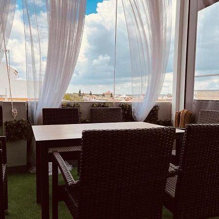 Novo Apartahotel & Restaurante Las Cabezas de San Juan Esterno foto