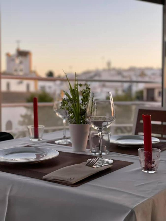 Novo Apartahotel & Restaurante Las Cabezas de San Juan Esterno foto